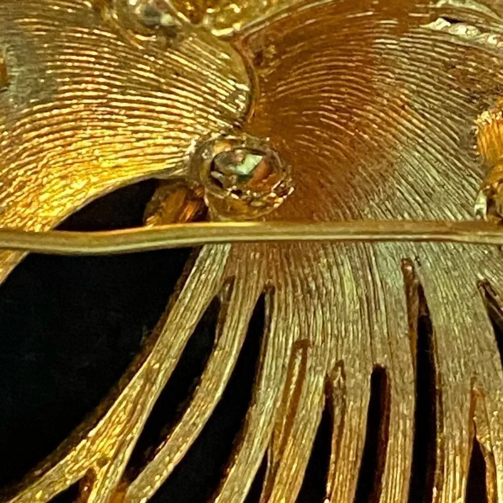Vintage Monet Spray Starburst Gold Pin Brooch